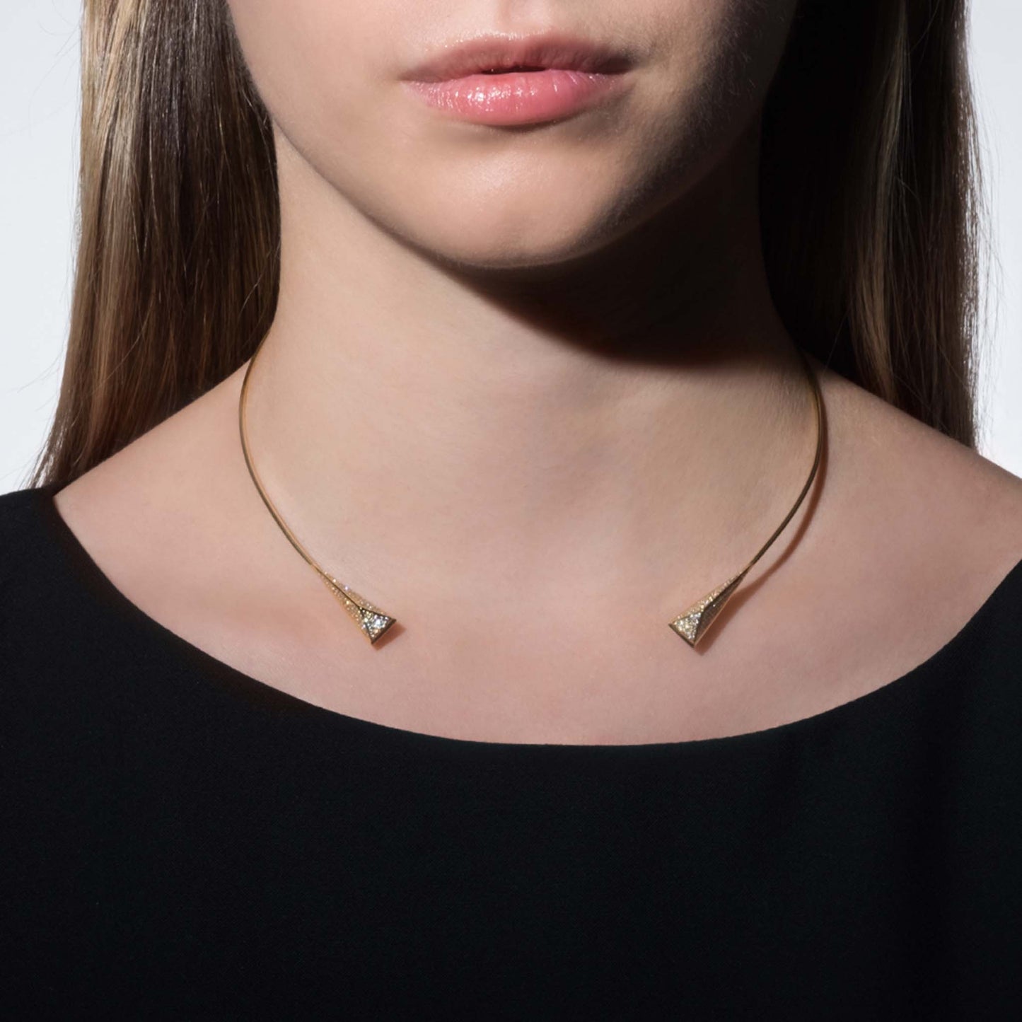 Wonderland Stinger Open Collar Diamond Necklace