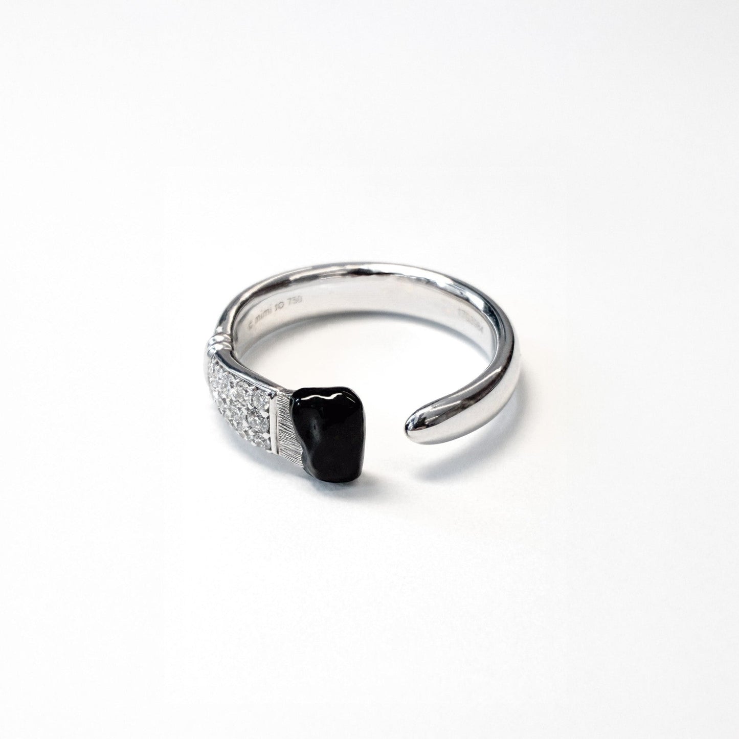 Parsons Brush Diamond Black Enamel Ring – 4.7mm